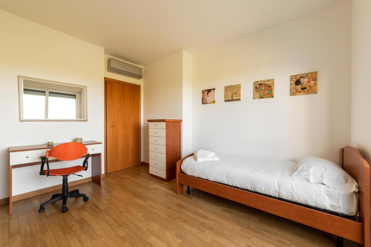 Ferienwohnung Milano Rogoredo Apt With Terrace! Exterior foto